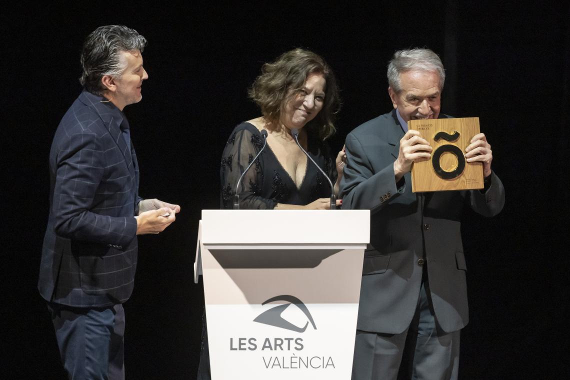 El Sr. Miquel Lerín, recollint el Premi Honorífic a la Gala VII Premis Ópera XXI ©artsfotografia
